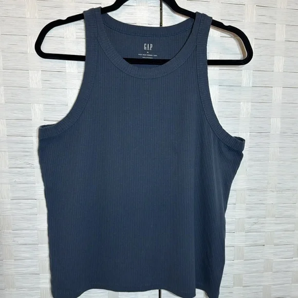 GAP Women’s Bundle (2) of Tank Tops - 
(1) Black/White and (1) Blue Size XL - Picture 8 of 13